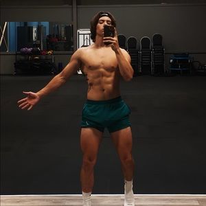 Meet your Posher, Chase